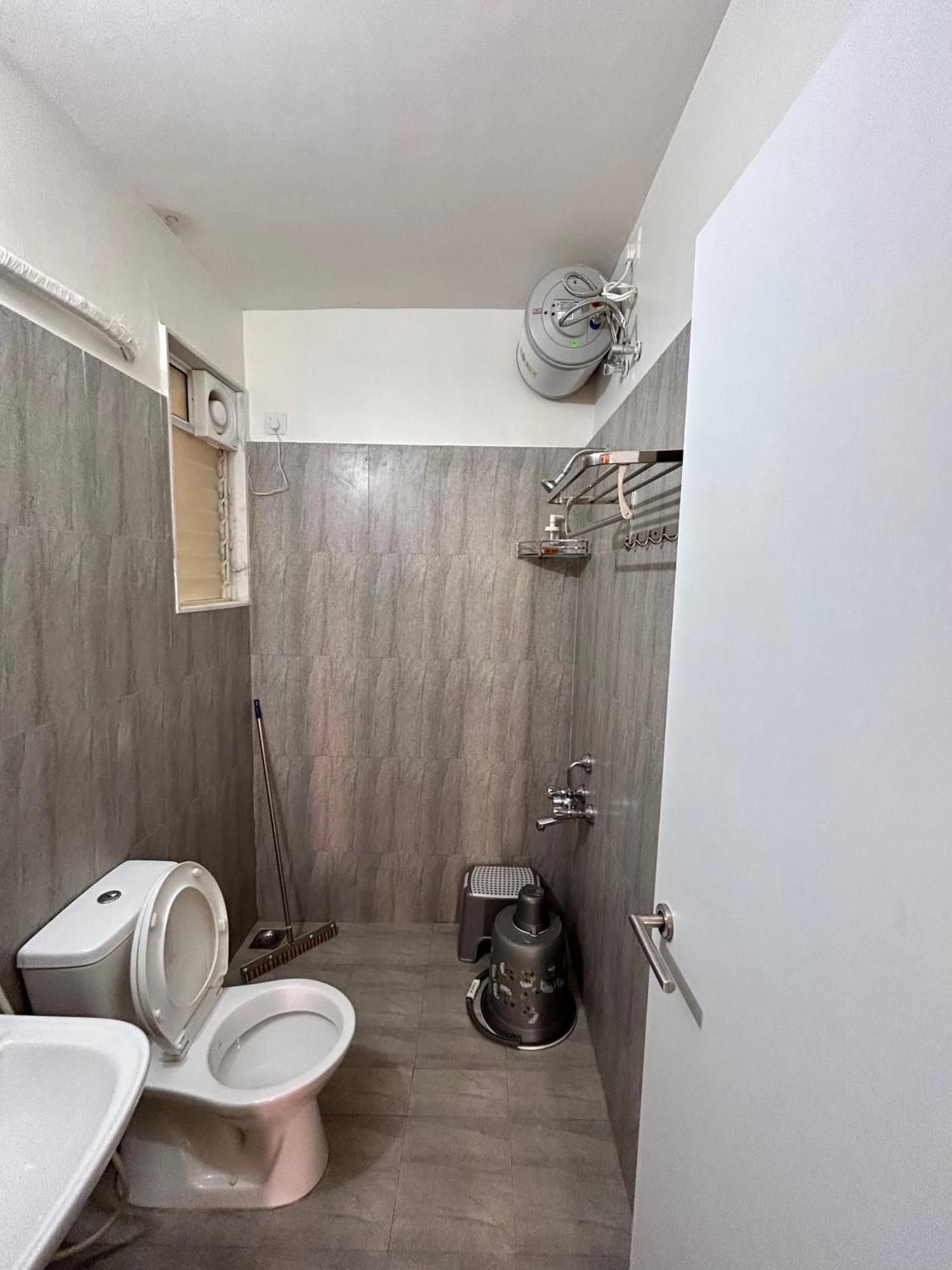 Good Stay Pool View Stylish Studio Apartment,6Km From Airport, 307 Dabolim Dış mekan fotoğraf