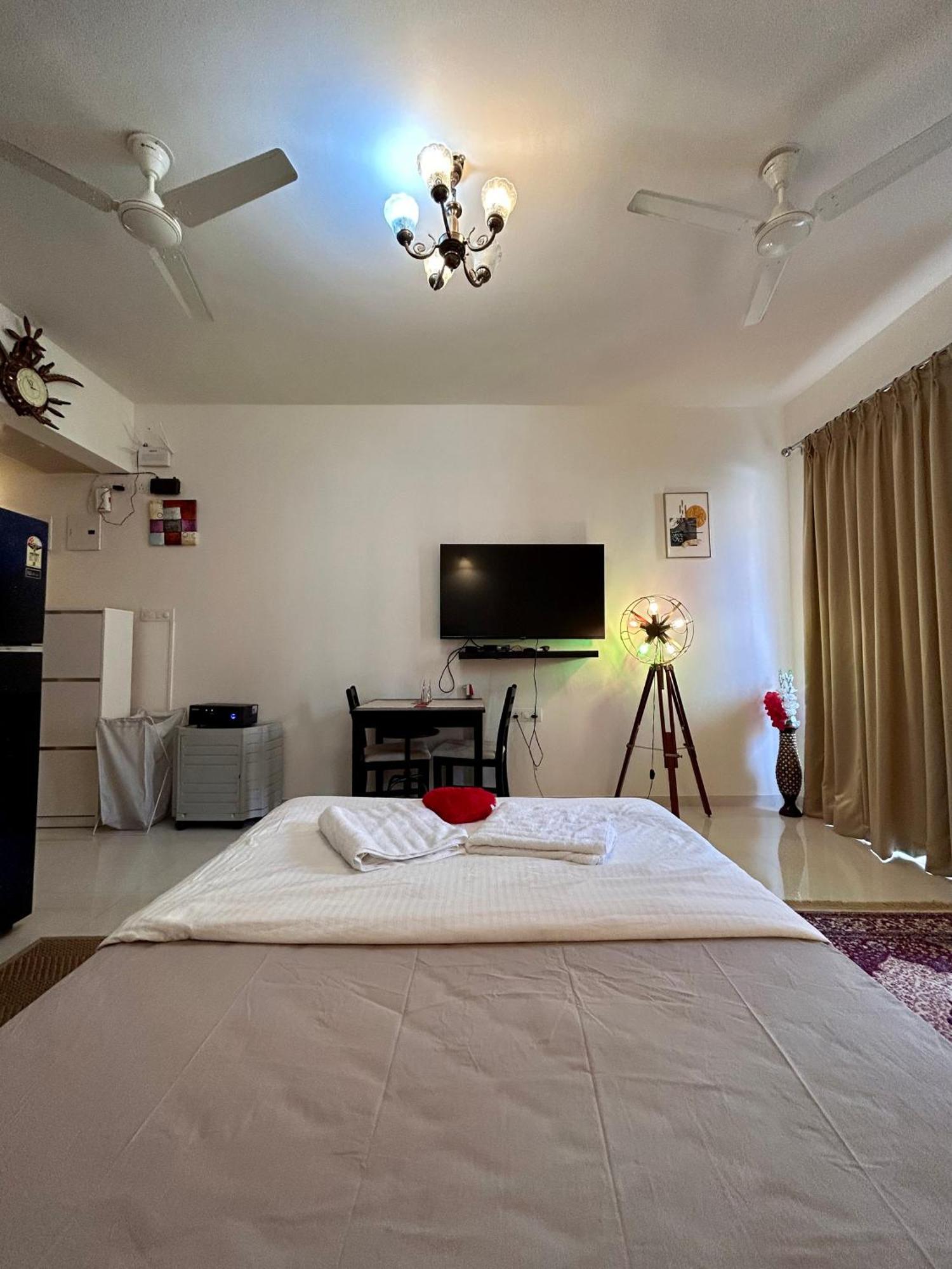 Good Stay Pool View Stylish Studio Apartment,6Km From Airport, 307 Dabolim Dış mekan fotoğraf